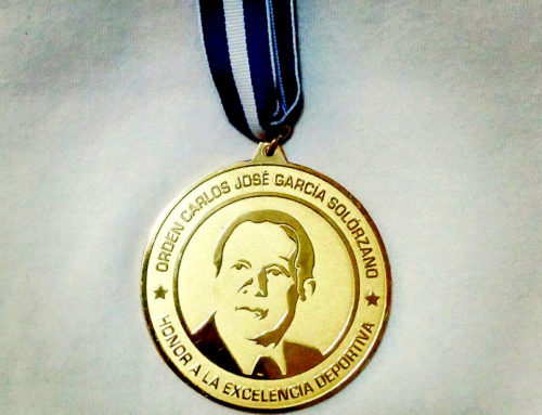 Medalla De Oro Para Carlos